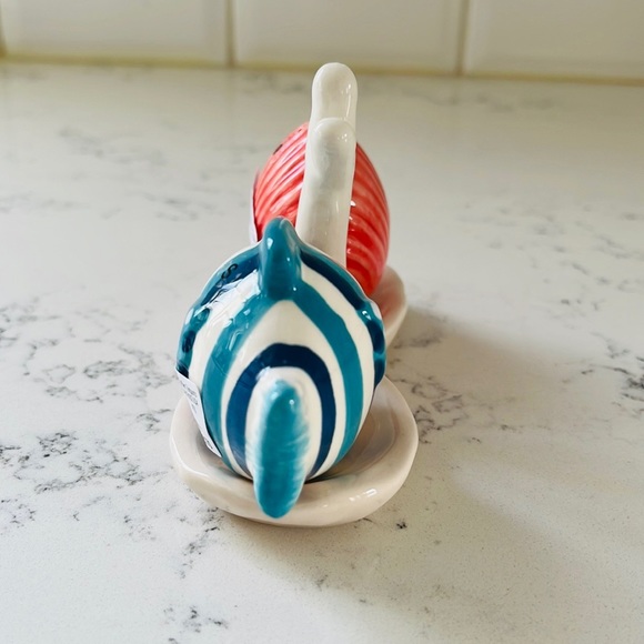 Pier 1 Shell and Fish salt and pepper shaker set - Picture 6 of 9